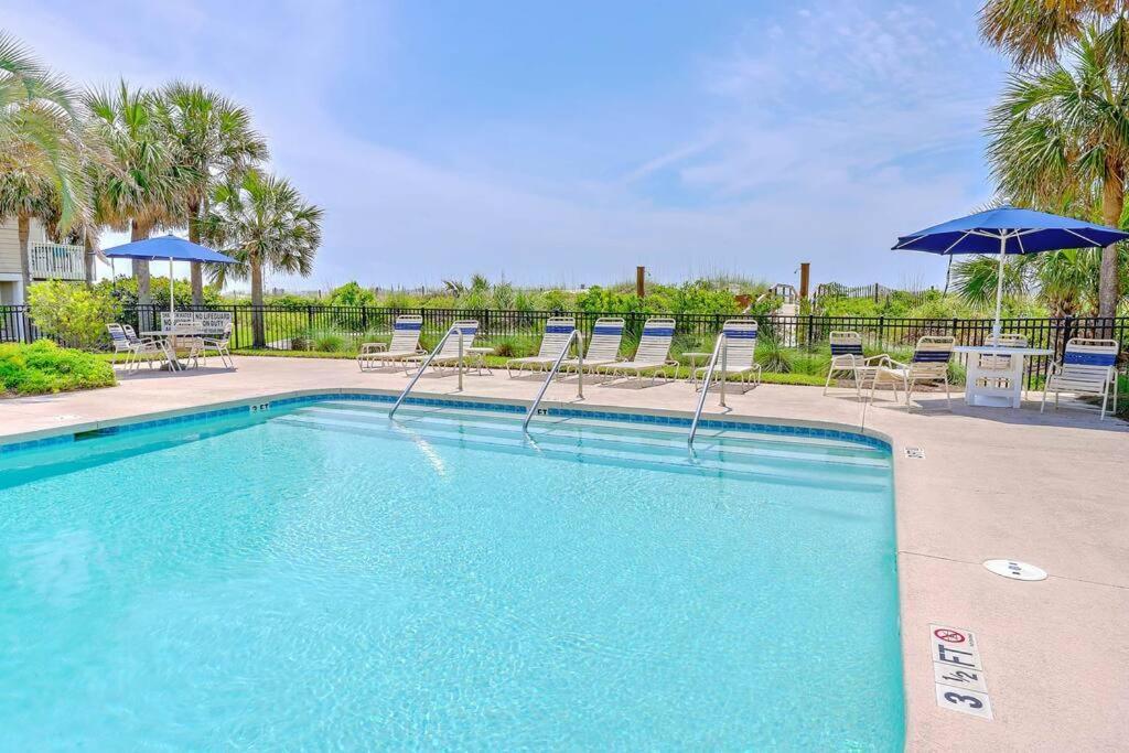New Listing! Seagrove Villa 3A - Luxurious Ocean View! Isle of Palms Exterior photo